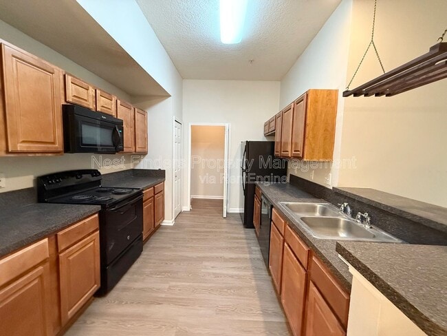 Building Photo - 9575 Amarante Cir