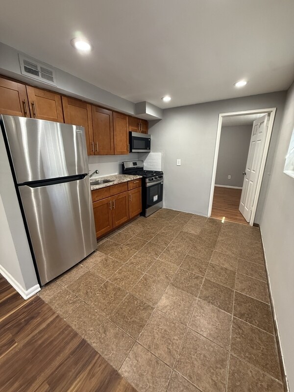 Foto del edificio - 4132 Longshore Ave