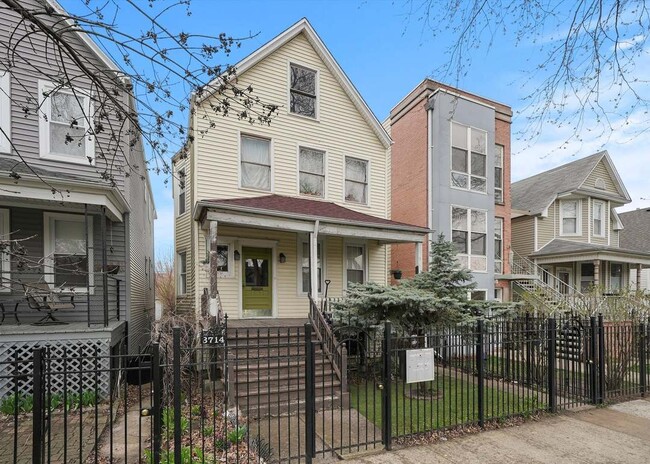 Foto del edificio - 3714 W Cortland St