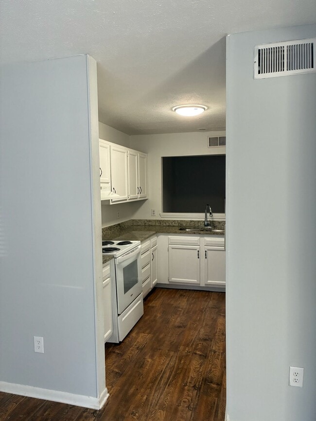 Building Photo - 6269 Woodrun Pl