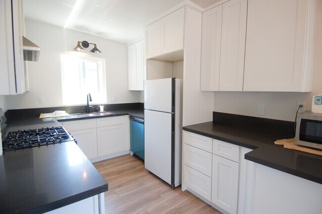 Foto del edificio - 234 W Marquita