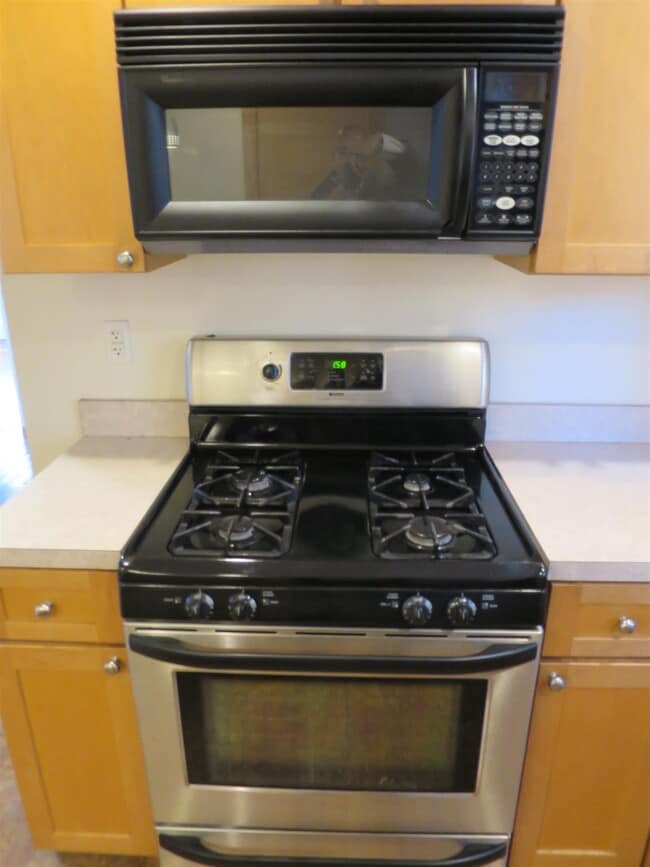 Building Photo - 7 Rogers Ave