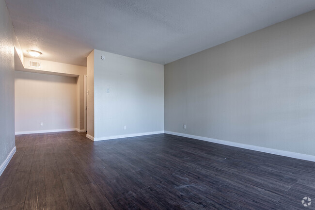 1HAB, 1BA - 650 ft² - The Pointe