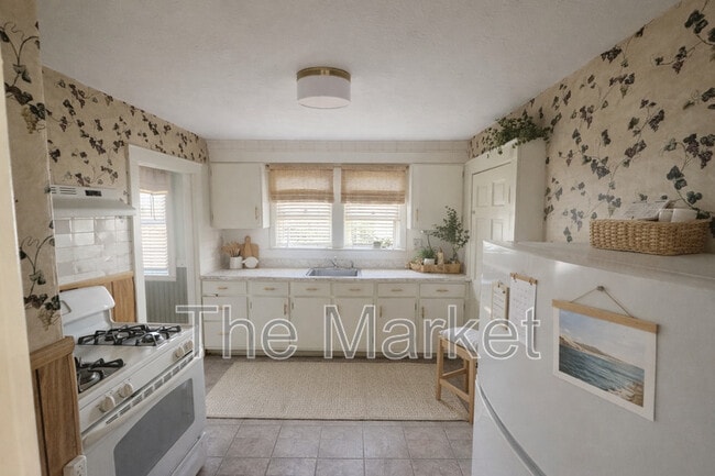 Photo - 75 Avalon Ave Apartment