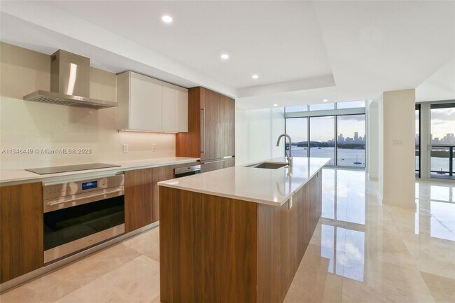 Foto del edificio - 1500 Bay Rd