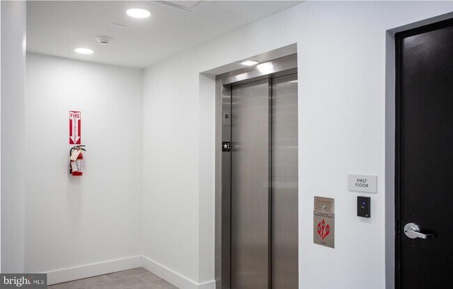 Foto del edificio - 2415 37th St NW