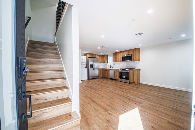 Foto del edificio - 2129 Aaron St