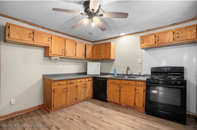 Building Photo - 15615 Hopewell Way