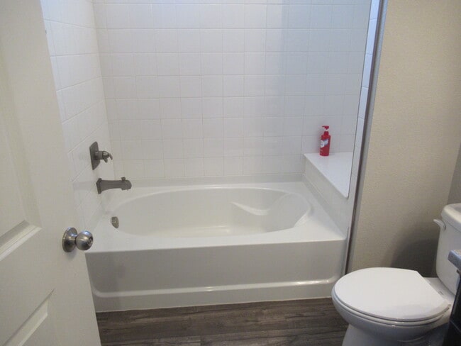 Building Photo - 6729 Windbrook Ct