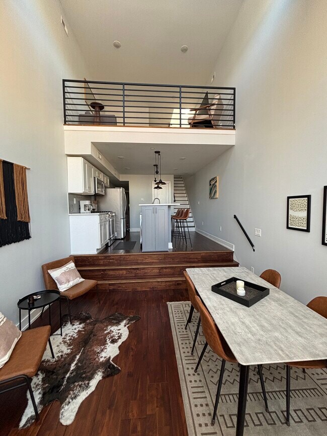 Building Photo - 1220 Lecount St