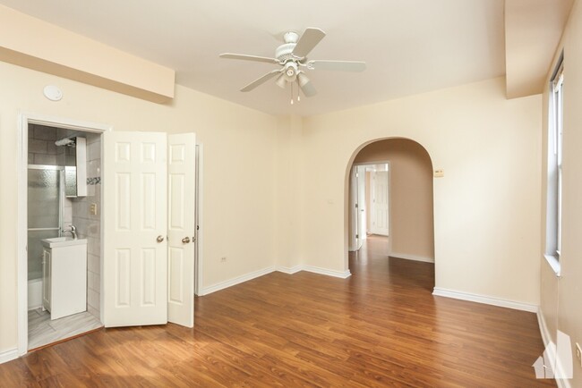 Building Photo - 1642 N Campbell Ave