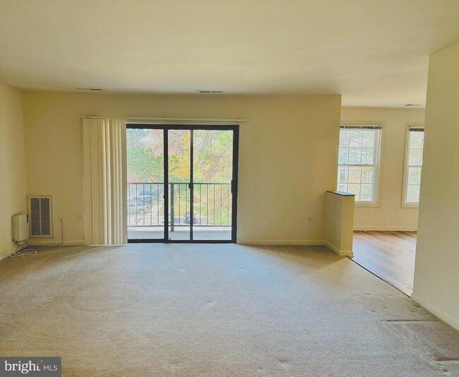 Building Photo - 822 Quince Orchard Blvd