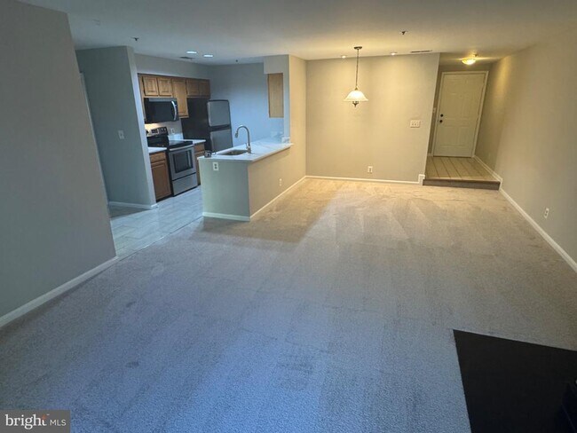 Foto del edificio - 240 S Reynolds St