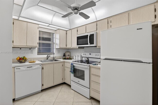 Foto del edificio - 3300 W Rolling Hills Cir