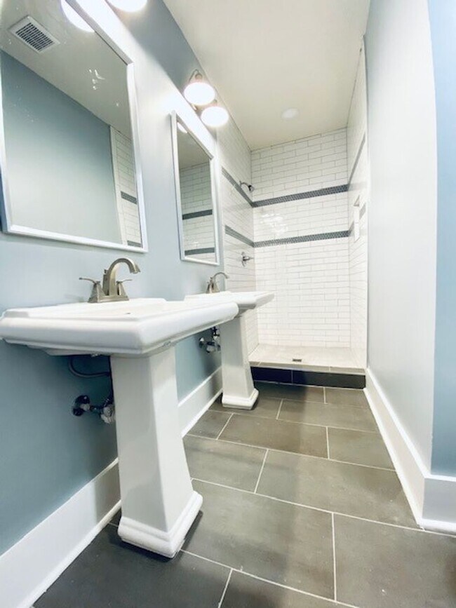 Foto del edificio - 1029 Bruce St