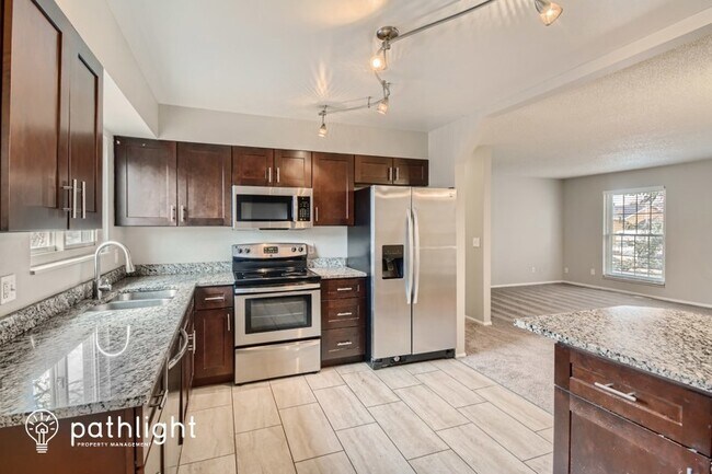 Building Photo - 16571 E Villanova Pl