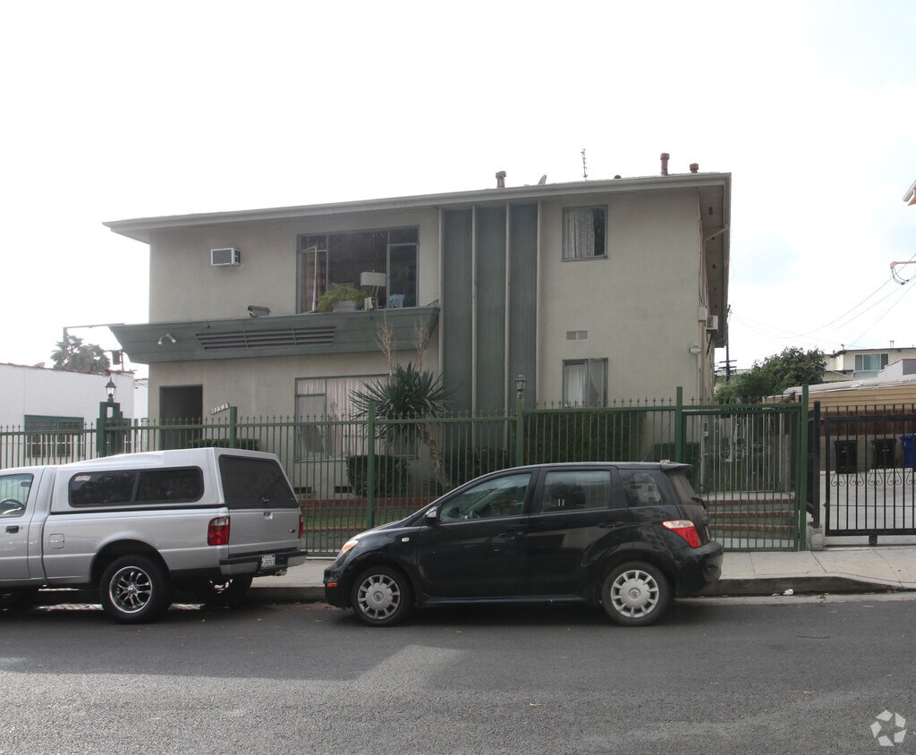 Foto del edificio - 1153 Lillian Way