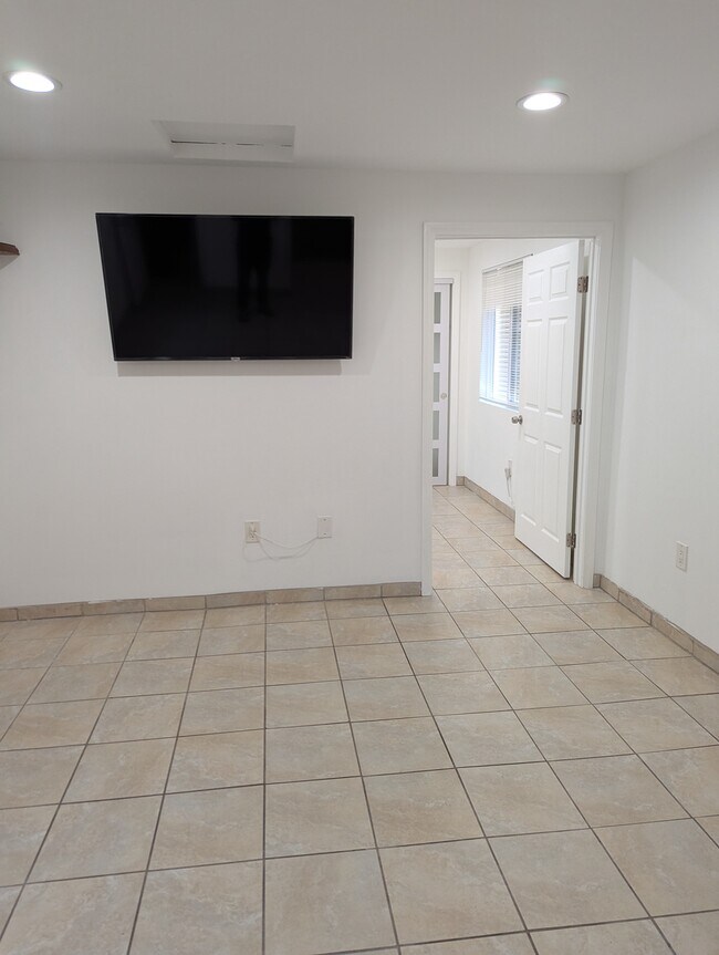 Foto del edificio - 5218 York Blvd