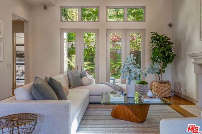 Foto del edificio - 546 Stassi Ln