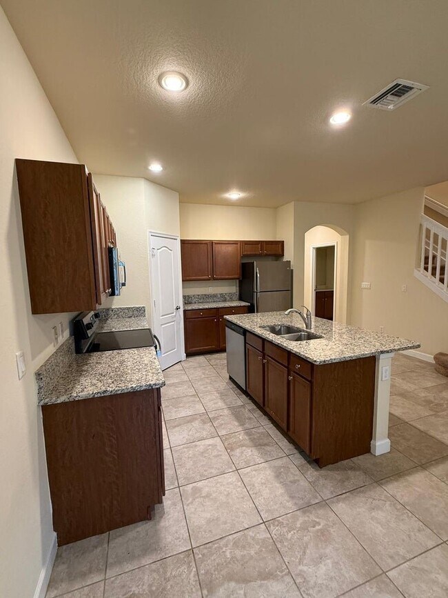 Foto del edificio - 5037 Ashley River Rd