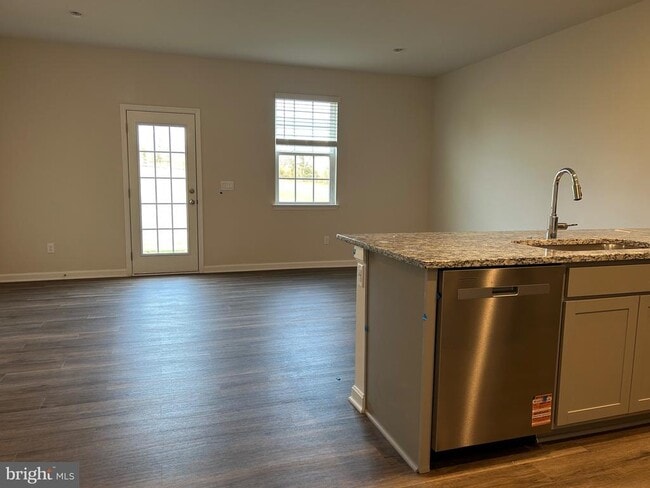 Foto del edificio - 167 Rae Ct