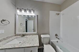Building Photo - 3218 Clayton Terrace Dr