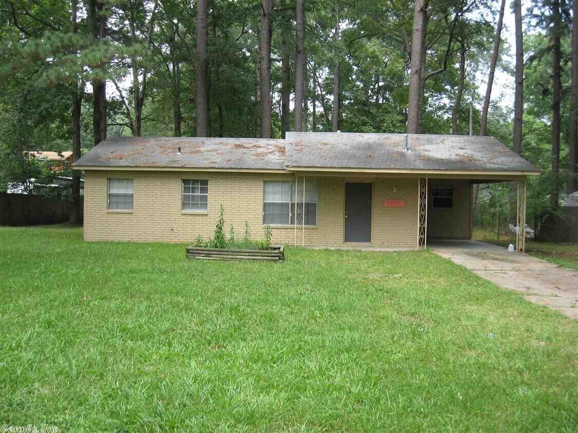 11124 Charlotte Dr, Shannon Hills, AR 72103 House Rental in Shannon