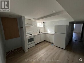 Building Photo - 1587 Bothwell Ave