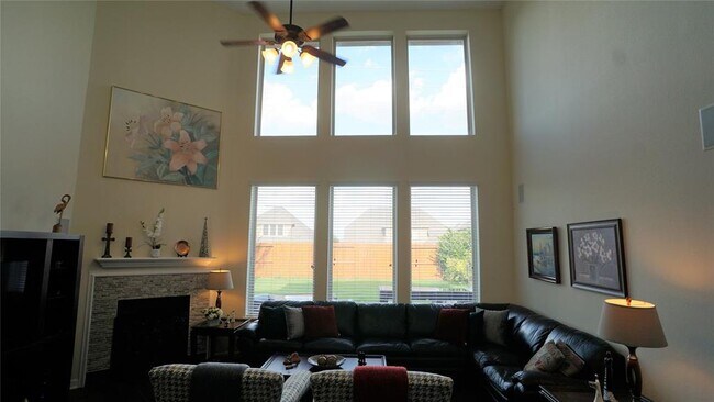 Foto del edificio - 10506 Hartfield Bluff Ln