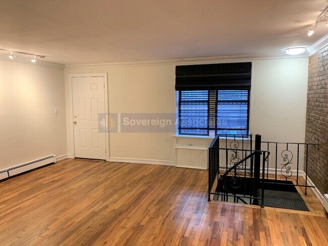 Building Photo - 130 West 82nd Street