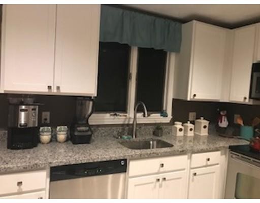 Building Photo - 3 bedroom in Everett MA 02149