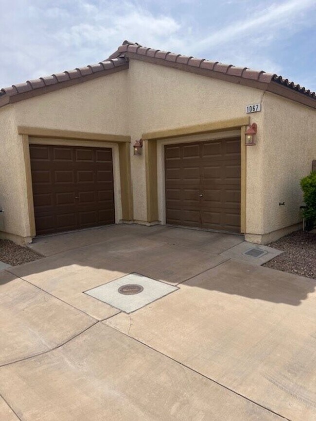 Building Photo - 1067 Fennel Flower Ct