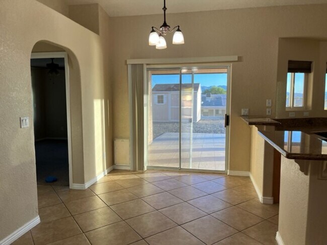 Foto del edificio - 3 Bedroom - 2 Bath Home - Dogs Allowed