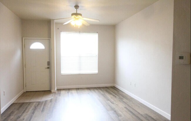 Foto del edificio - 3870 SW 20th Ave