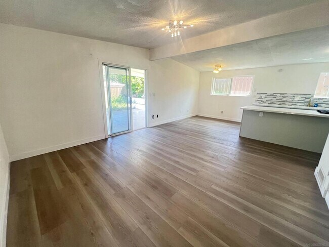 Foto del edificio - 9267 Fairlawn St