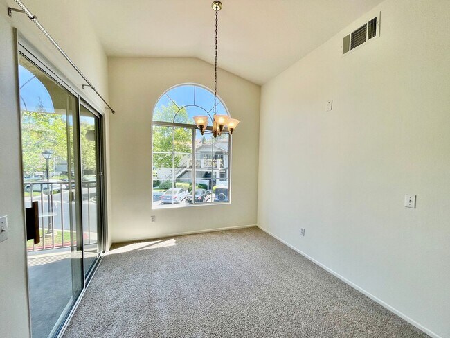 Foto del edificio - Charming 2bdrm/2ba in Foothill Ranch