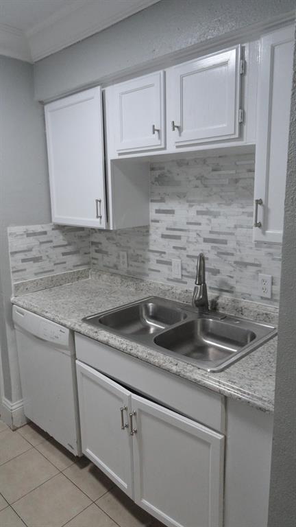 Building Photo - 12500 Sandpiper Dr