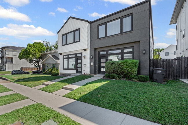 Photo - 3207 Forest Park Boulevard - 1 Townhome