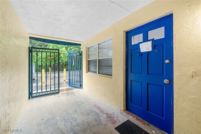 Building Photo - 4290 Gulfstream Dr