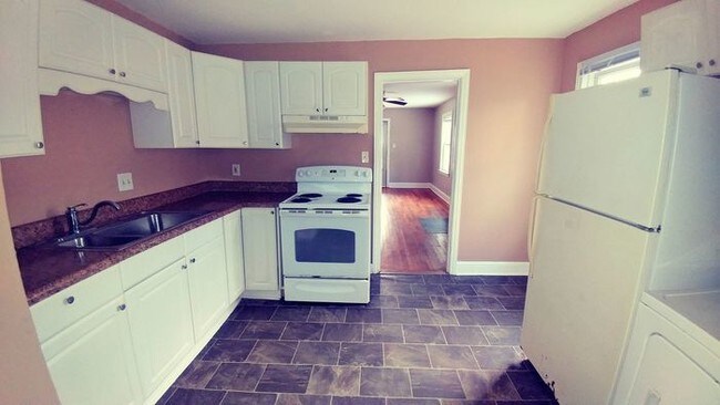 Building Photo - Nice Three Bedroom House in Spartanburg SC!