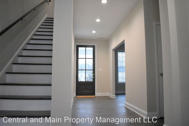 Building Photo - 3 br, 2.5 bath House - 4921 Creek Bank Drive