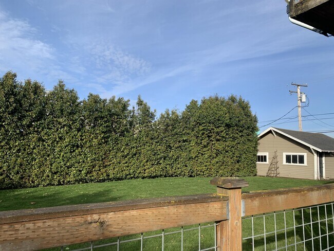 Building Photo - 409 Nooksack Rd