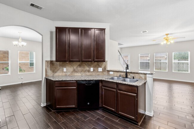 Foto del edificio - 18715 Windy Stone Dr