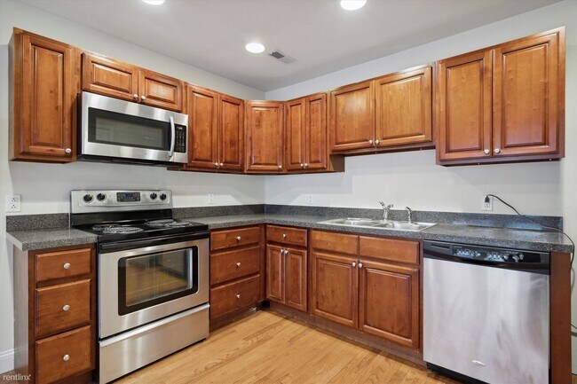 Foto del edificio - 3 br, 1 bath Duplex - 1939 N GRATZ ST Unit B