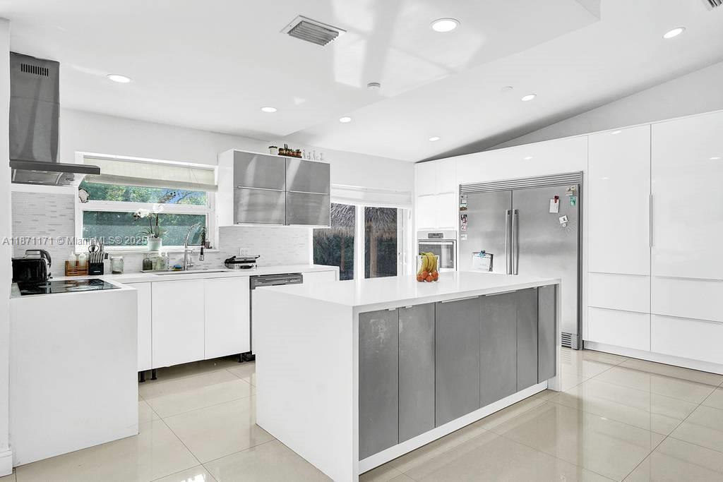 Foto principal - 2190 NE 122nd St