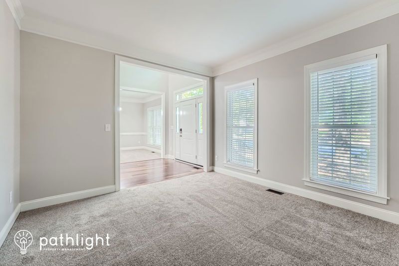 Foto principal - 1910 Solway Ln
