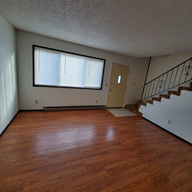 Foto del edificio - 1224 E 3rd St