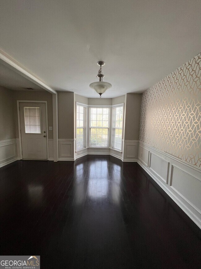 Building Photo - 2564 Alvecot Cir SE