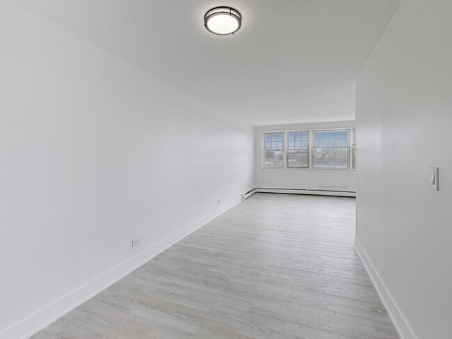 Foto del edificio - 7200 N Claremont Ave