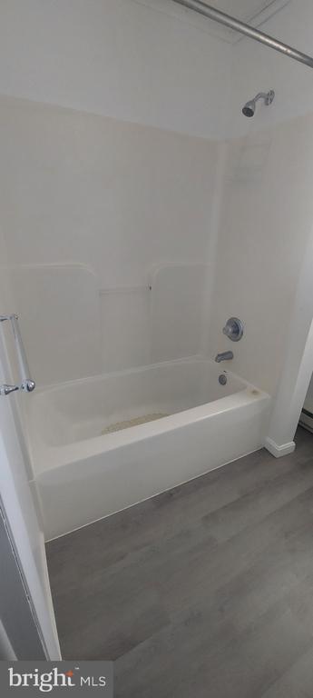 Foto del edificio - 7318 Woodbine Rd